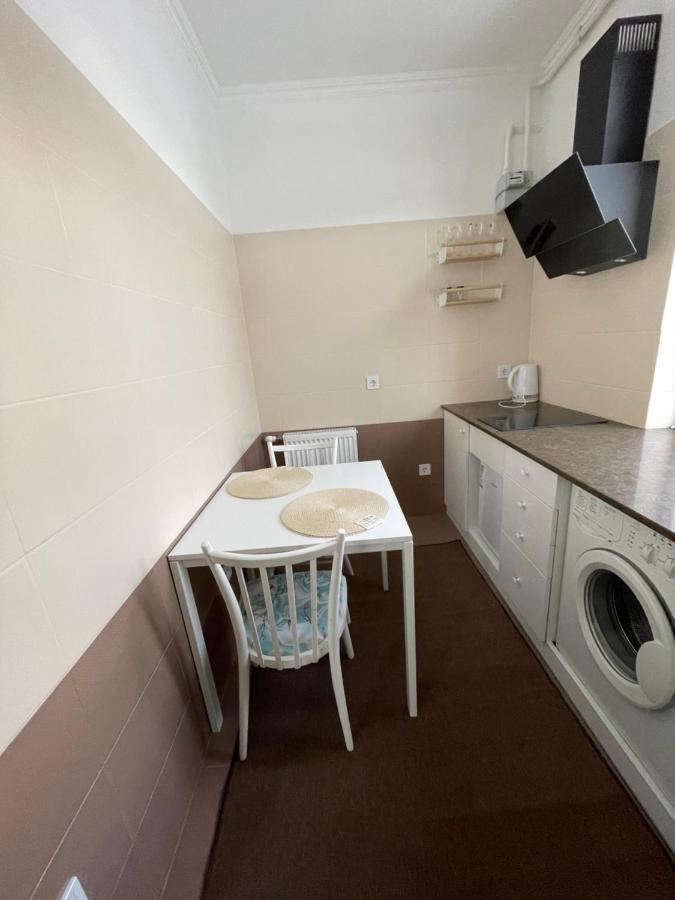 Gloria Apartment *