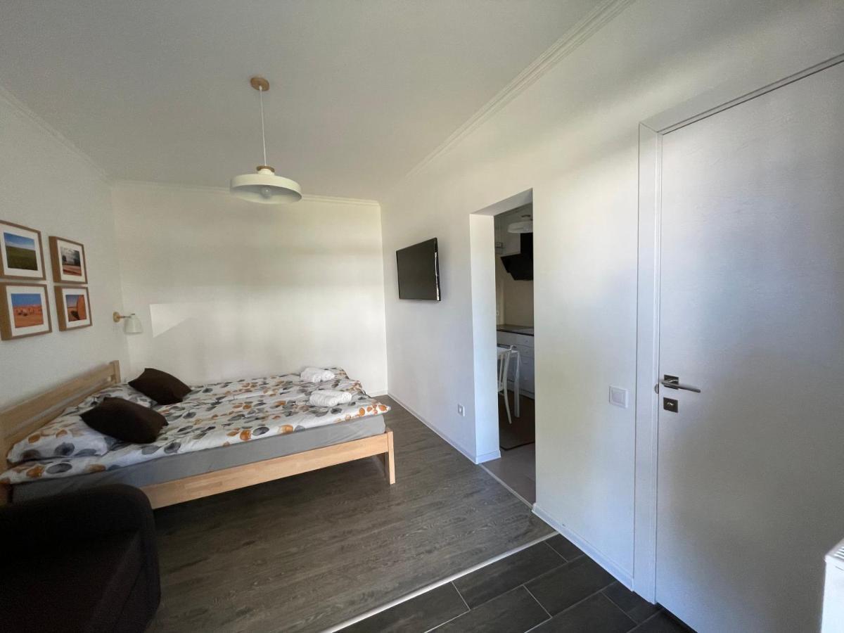 Gloria Apartment *